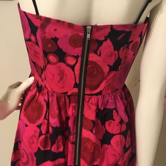 🔥MODA INTERNATIONAL🔥ADJUSTABLE SLEEVELESS CORSET FLORAL MINI🔥SIZE 8🔥 - Picture 4 of 9